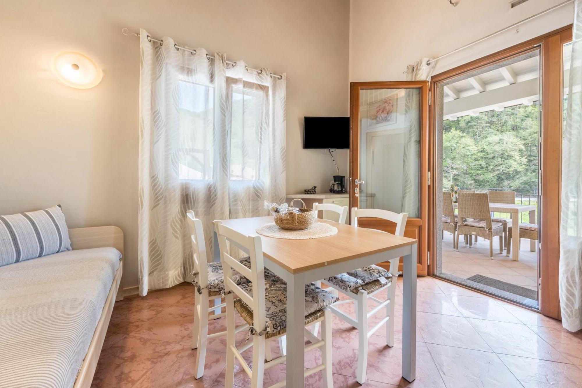 Residence Tatiana B3 Tremosine Экстерьер фото